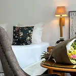 Les Maisons De Lea & - Radisson Individuals Hotel Honfleur