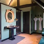 Hotel Les Maisons De Lea & - Radisson Individuals 4*