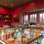 Hotel Les Maisons De Lea & - Radisson Individuals