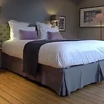 Les Maisons De Lea & - Radisson Individuals 4*