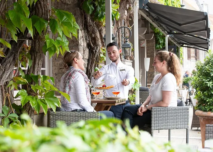 Les Maisons De Lea & - Radisson Individuals 4* Honfleur